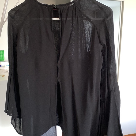 Zara blouse - Picture 3 of 5